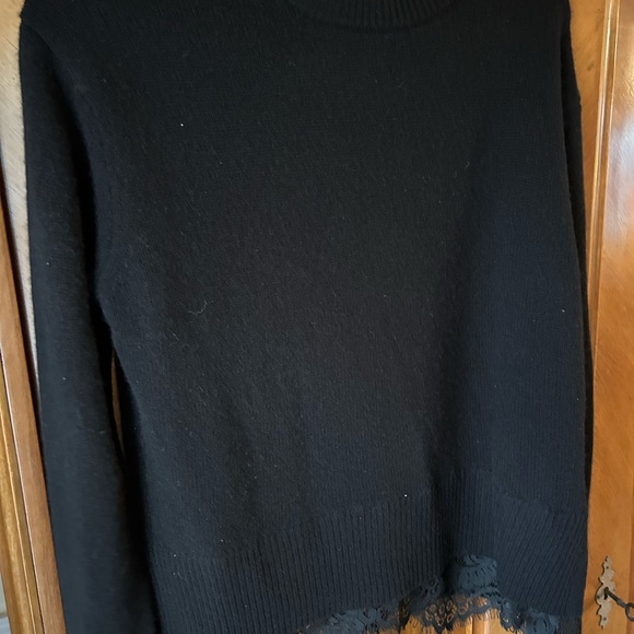 Elegant Black Cashmere Sweater with Lace Trim Brochu Walker